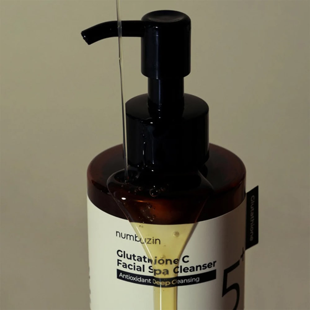 ضد لک های شماره 5 نامبوزین، دشمن لک های سمج 2 numbuzin no.5 glutathione vitamin facial spa cleanser 200ml 4 min